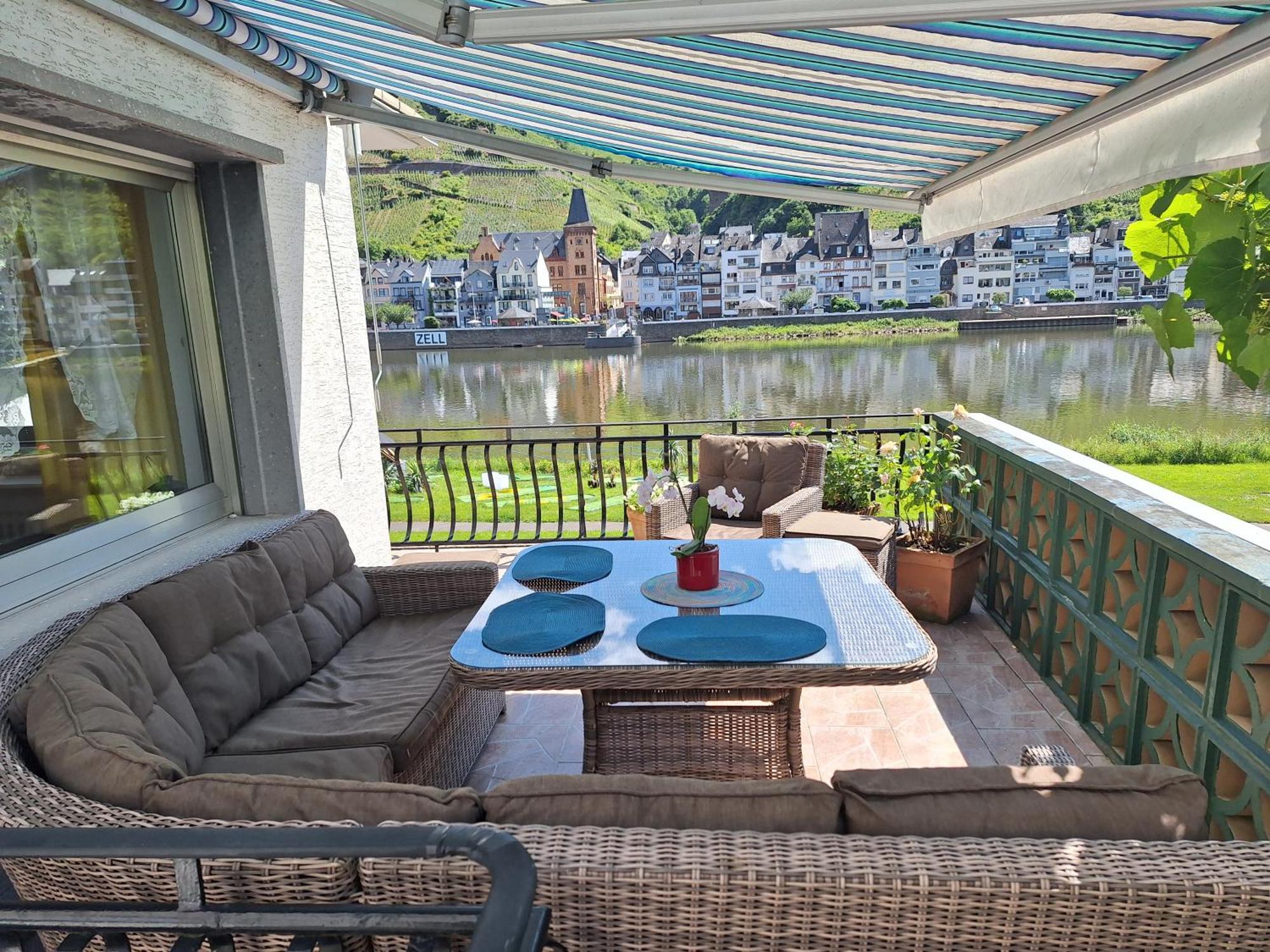"Ferienhaus An Der Mosel" Zell an der Mosel Exterior foto