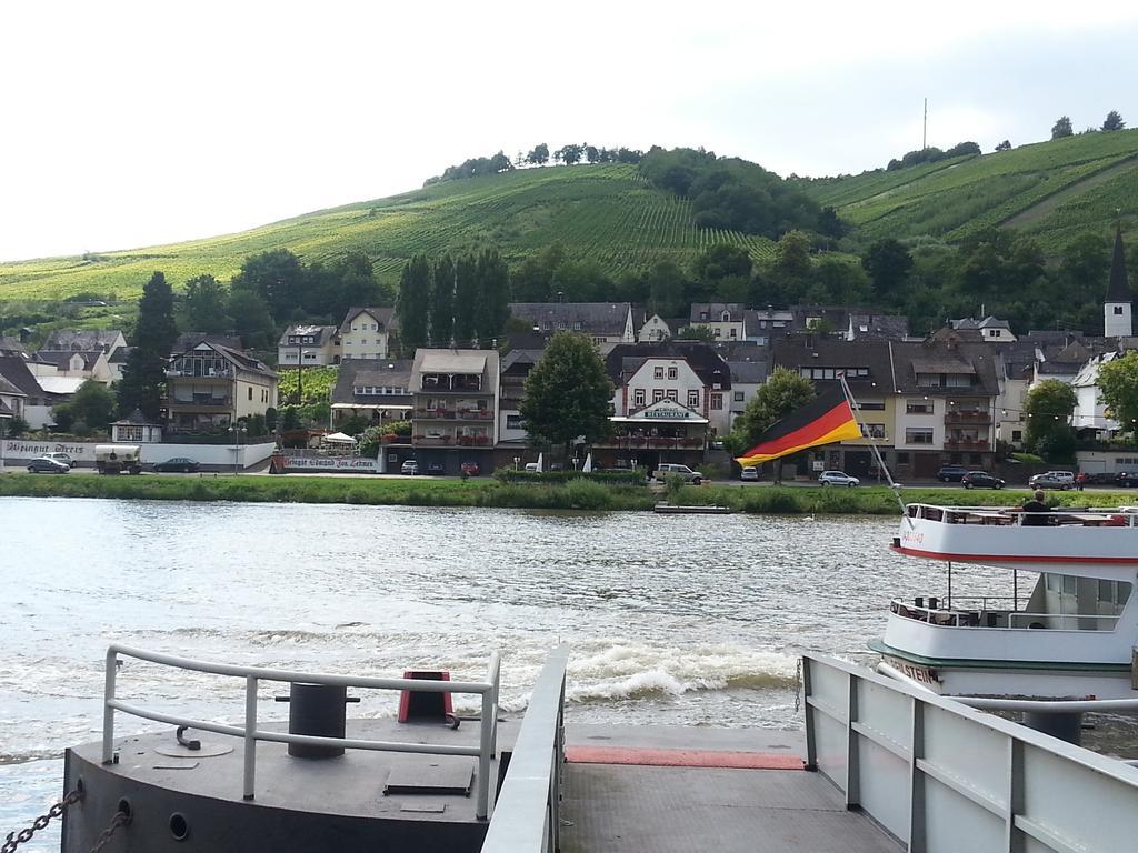 "Ferienhaus An Der Mosel" Zell an der Mosel Exterior foto
