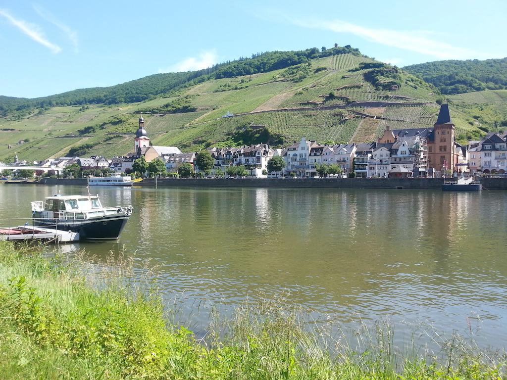 "Ferienhaus An Der Mosel" Zell an der Mosel Exterior foto